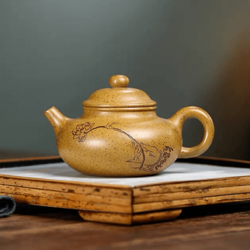 【classical】Handcarved lotus purple clay teapot